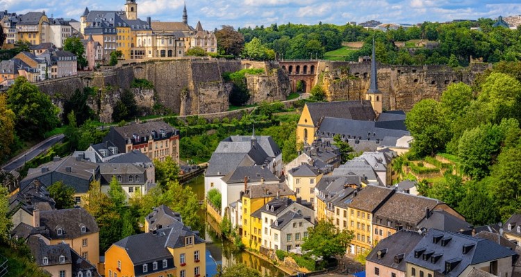 Keindahan Istana dan Alun-alun Impian di Luksemburg