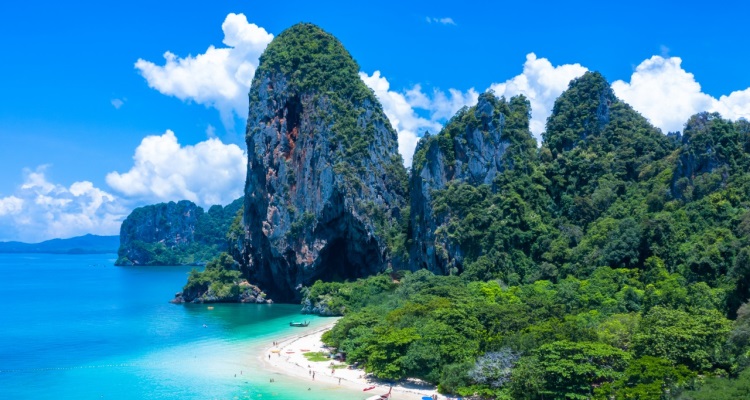 11 Wisata Pantai Paling Hits di Thailand